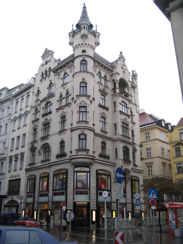 b079